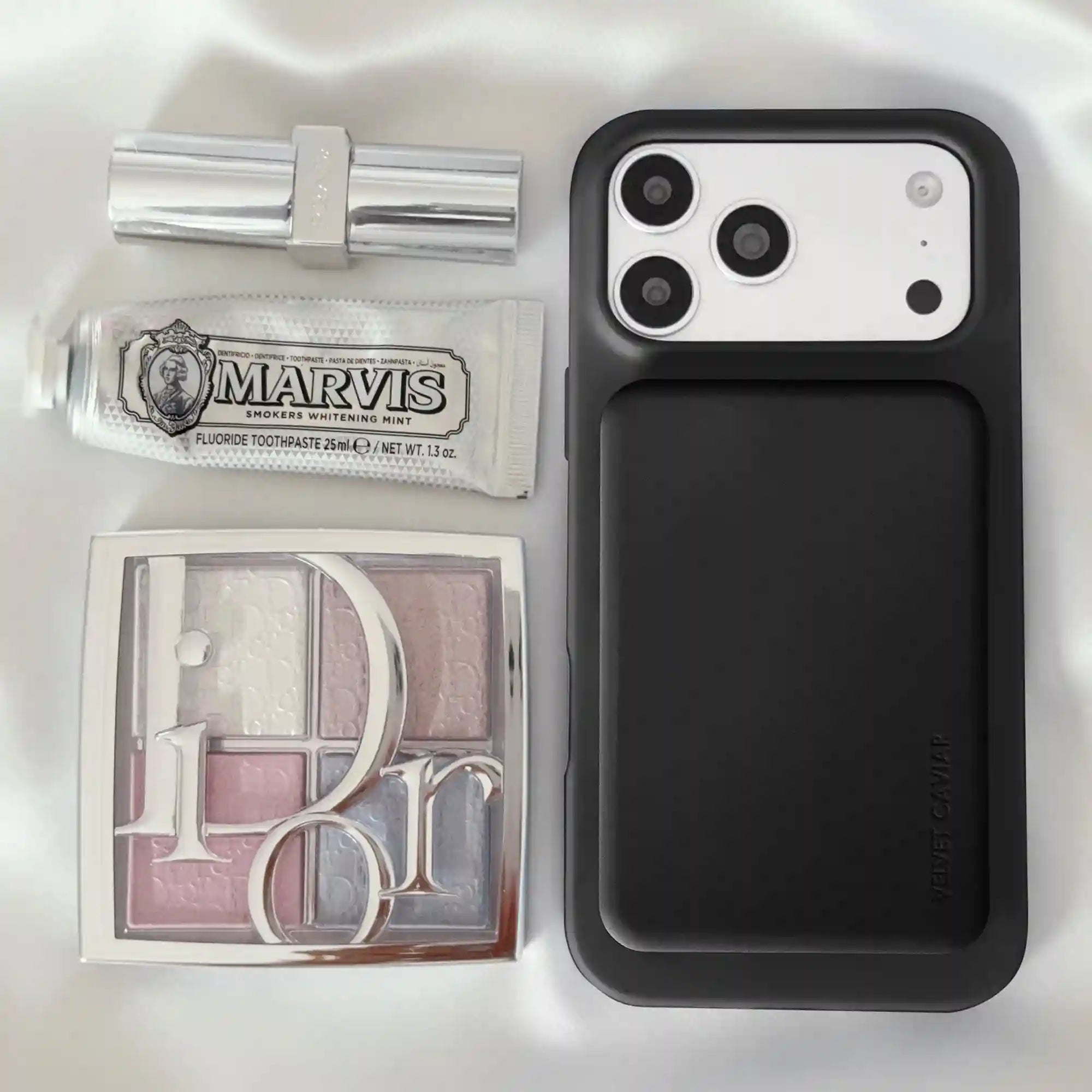 Black Slim Portable MagSafe Charger Power Pack